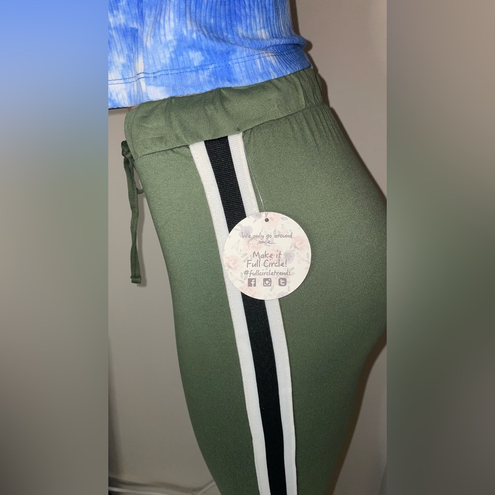 NWT JOLIE & JOY LEGGING SZ M